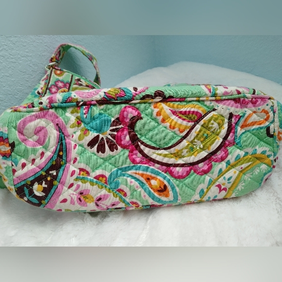 *RETIRED* Vera Bradley Crossbody Purse in Frutti Tutti Green and Pink Paisley - Picture 14 of 16